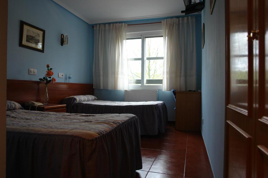 Hostal Campus Burgo Zimmer foto