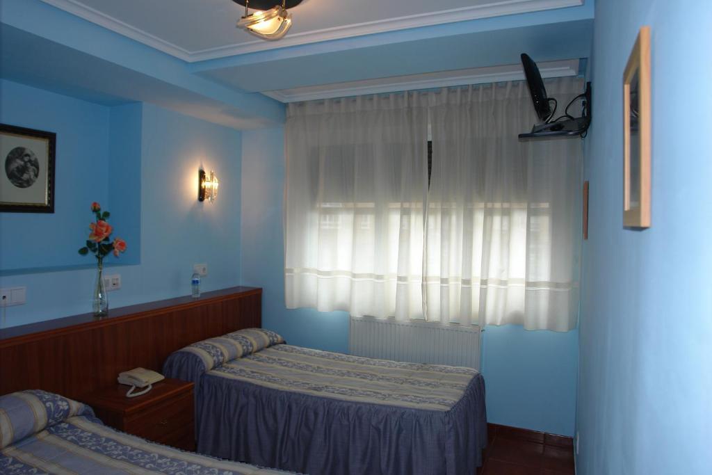 Hostal Campus Burgo Exterior foto